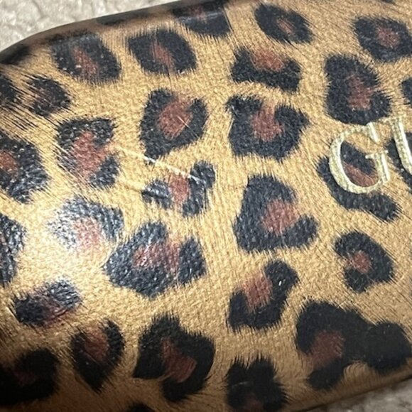 GUESS Designer Leopard Print Case for Eyeglasses - Picture 8 of 11